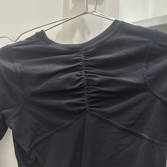 Black ivivva long sleve - Picture 3 of 4